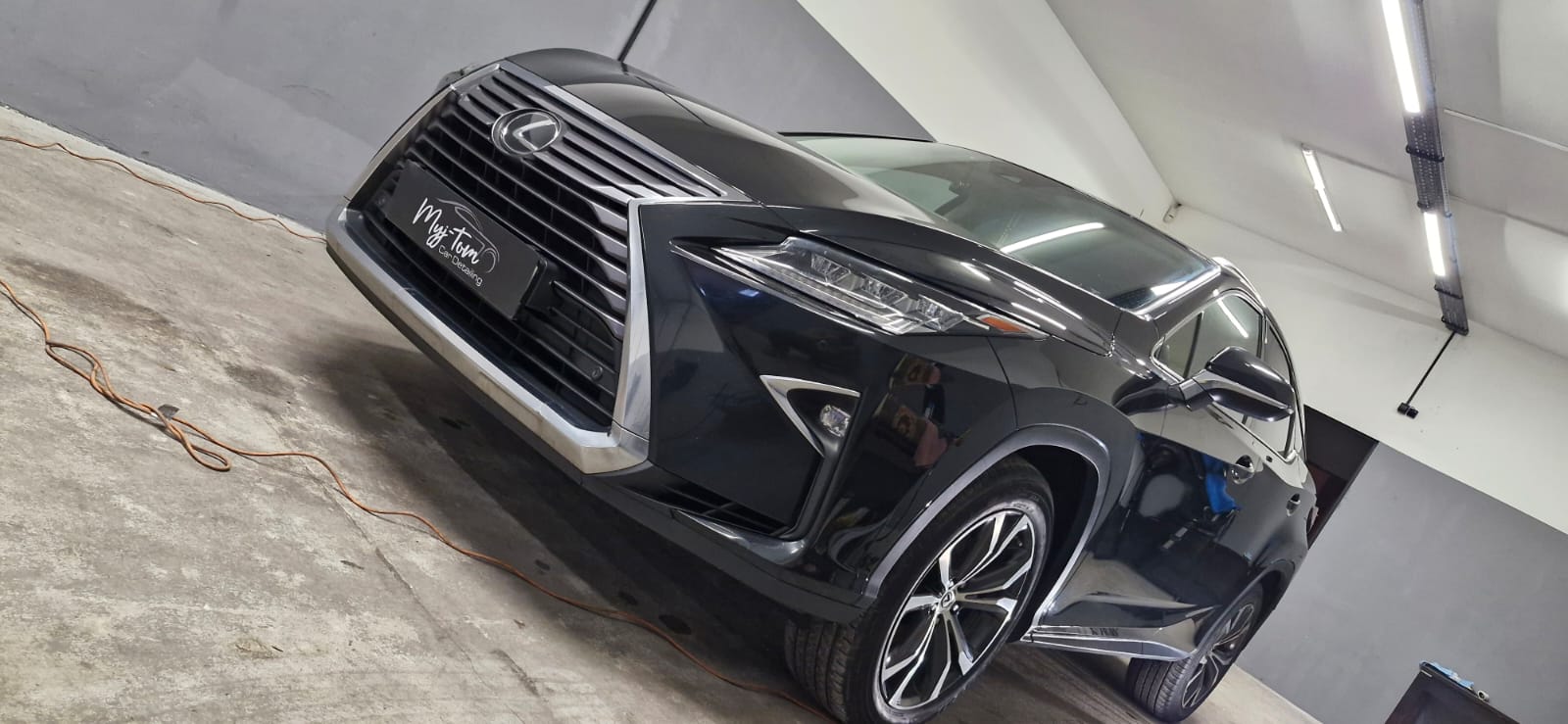 lexus